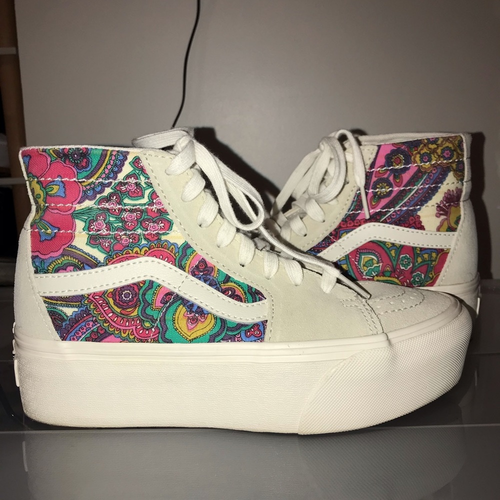 SK8-Hi Tapered Paisley Stackform Vans